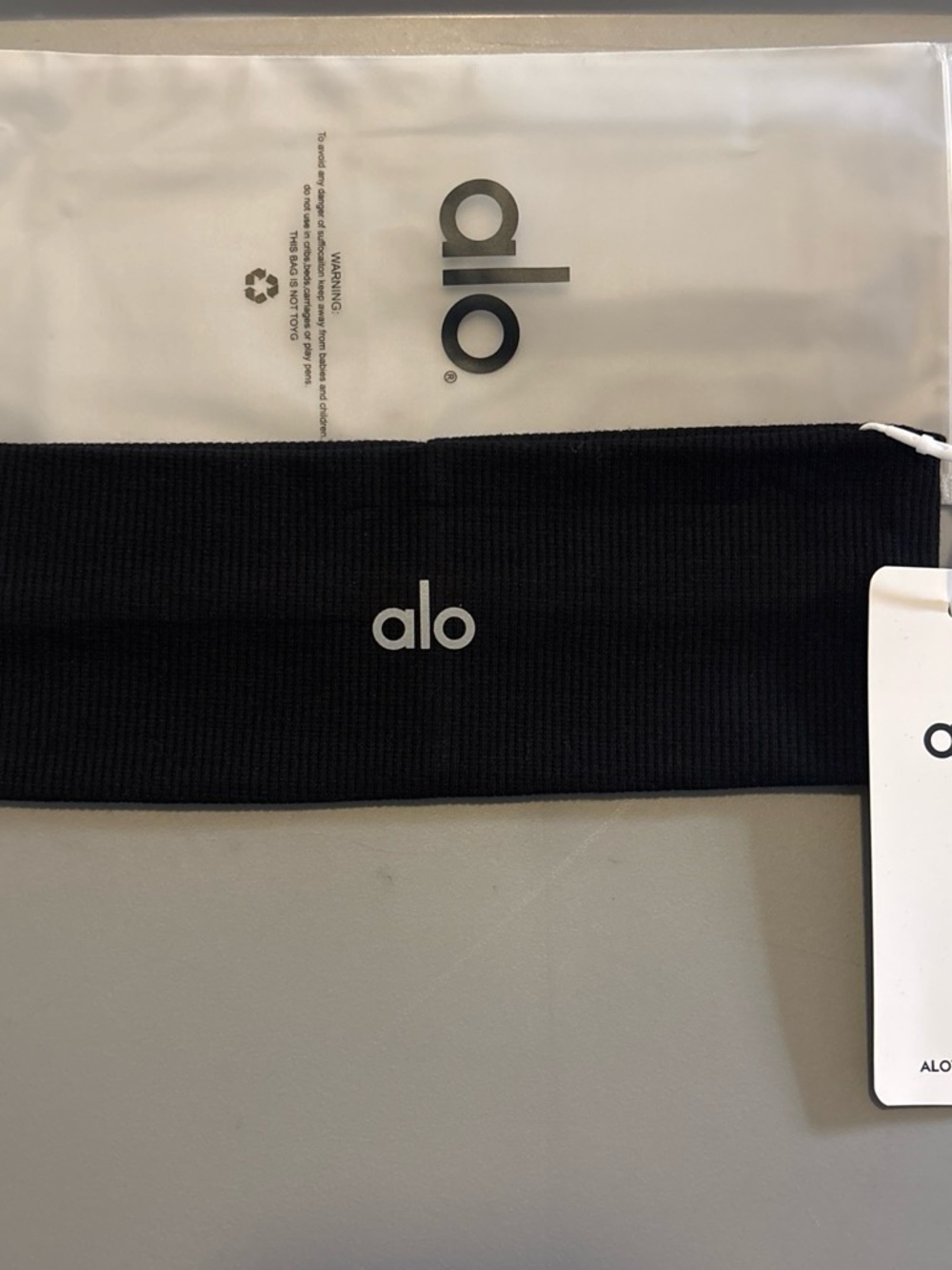 ALO Yoga Black white Logo Headband - Picture 3 of 5